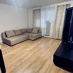 Daire Zwyciestwa Street *