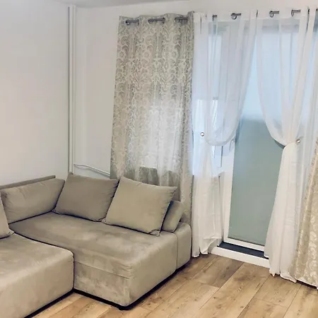 Apartamento Zwyciestwa Street